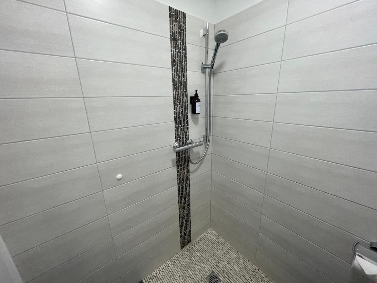 Vorstadtoase - 2 Personen - Eichwalde, Naehe Ber - Queensize-Bett, Netflix, Parken Extérieur photo