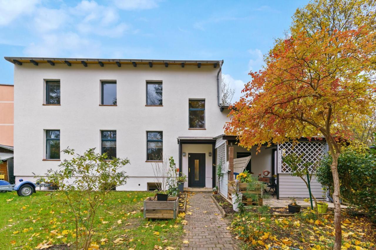 Vorstadtoase - 2 Personen - Eichwalde, Naehe Ber - Queensize-Bett, Netflix, Parken Extérieur photo